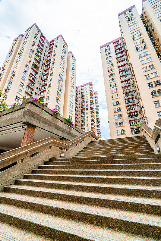 美孚新村是香港历史悠久的私人屋苑之一