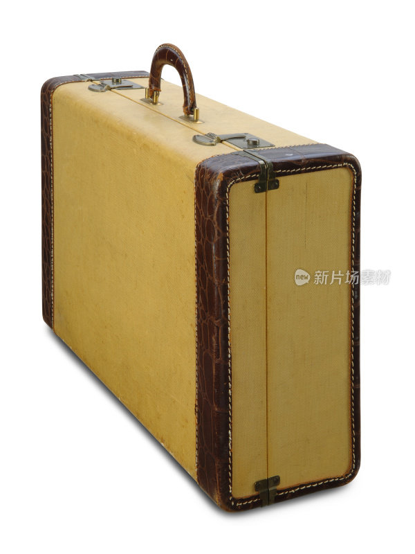 复古黄色手提箱与路径