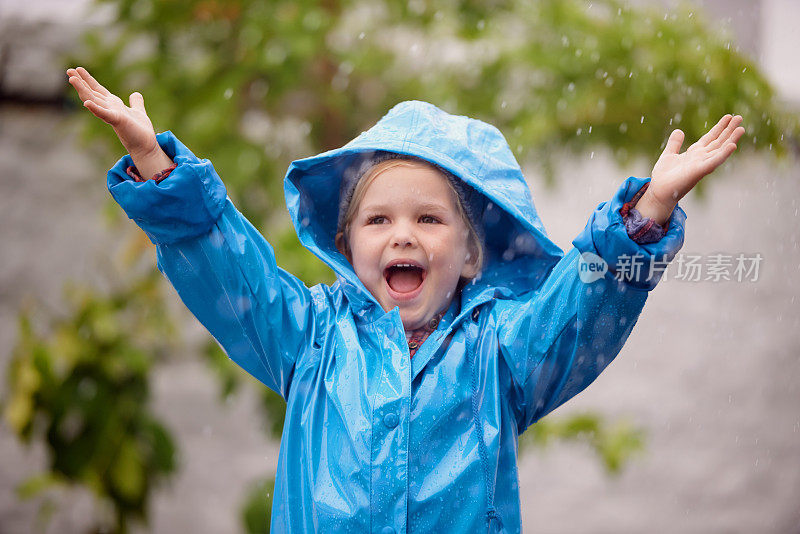 幸福是在雨中跳舞