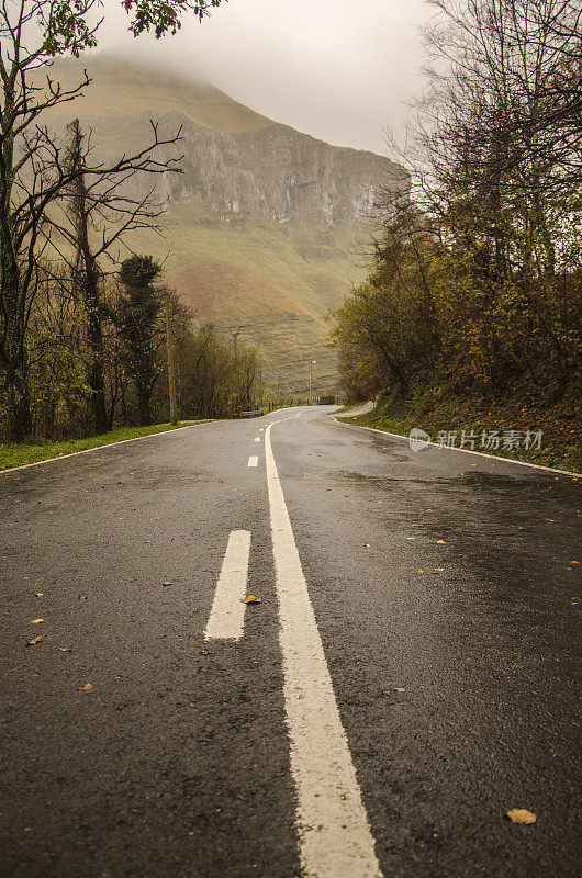 山里的路。