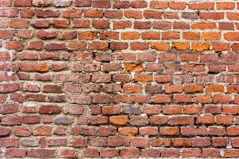 不均匀的砖墙
