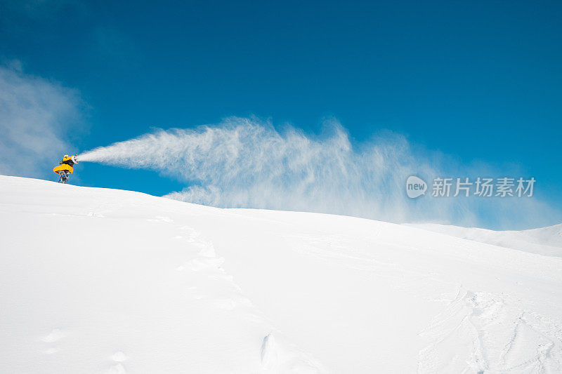 制雪机