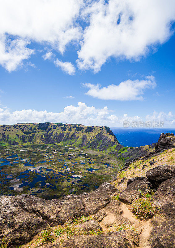 智利复活节岛上的拉诺考火山火山口