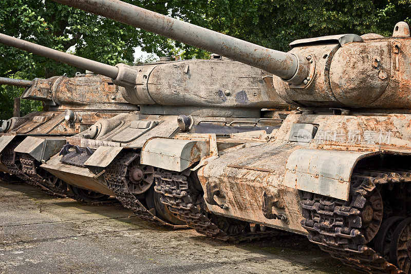 二战时生锈的坦克