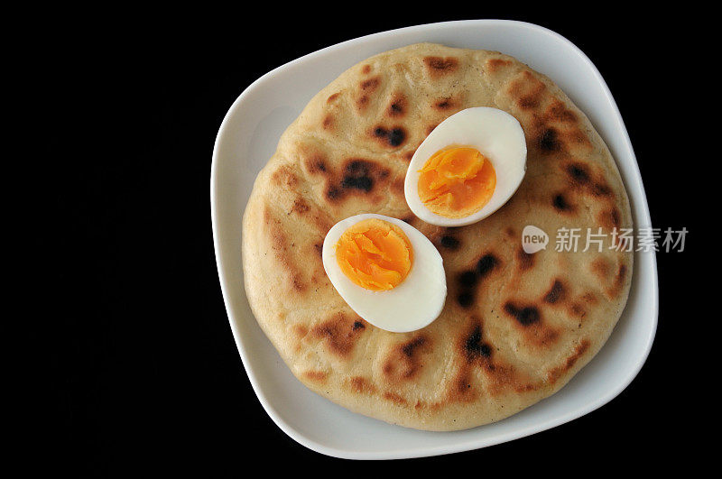 传统的中国煎蛋饼