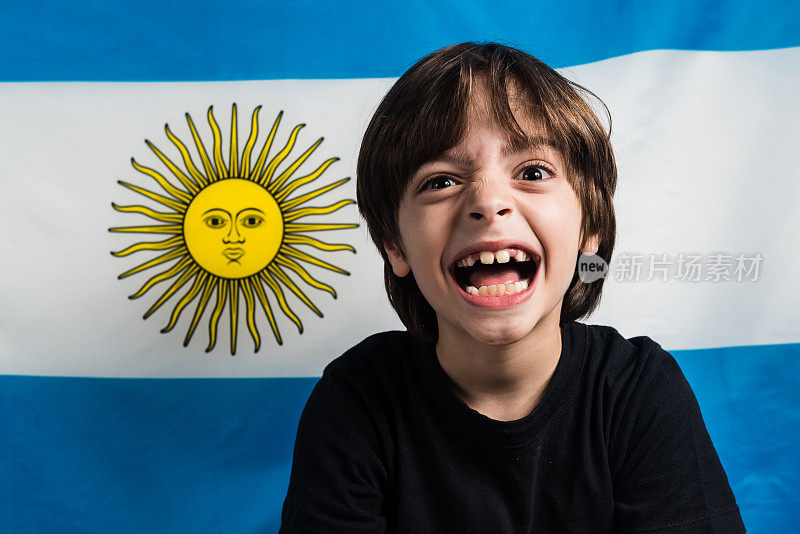 阿根廷男孩笑