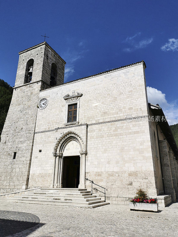 修道院在Pescasseroli