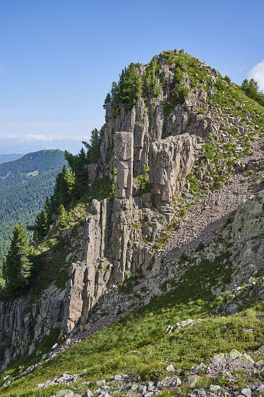 岩层