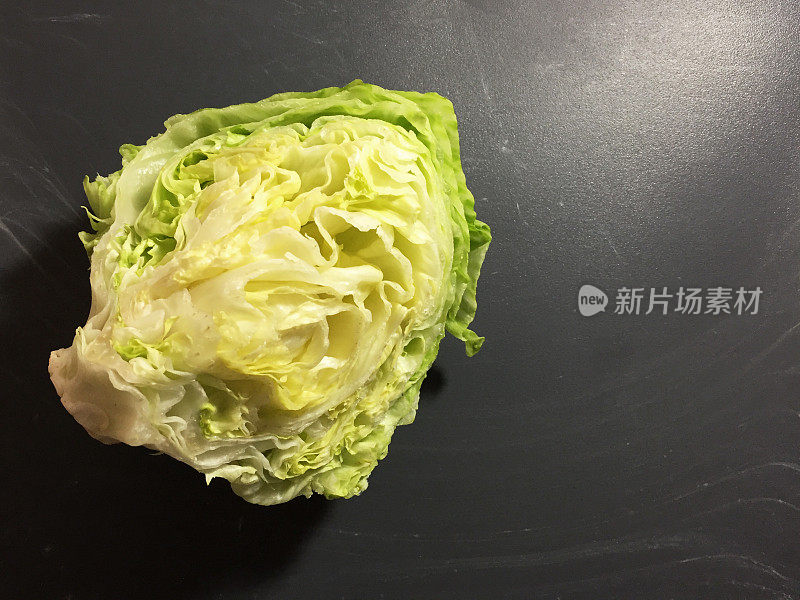 菜板上的莴苣