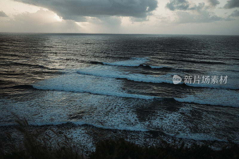 加那利群岛特内里费岛塔加纳纳海滩的波浪