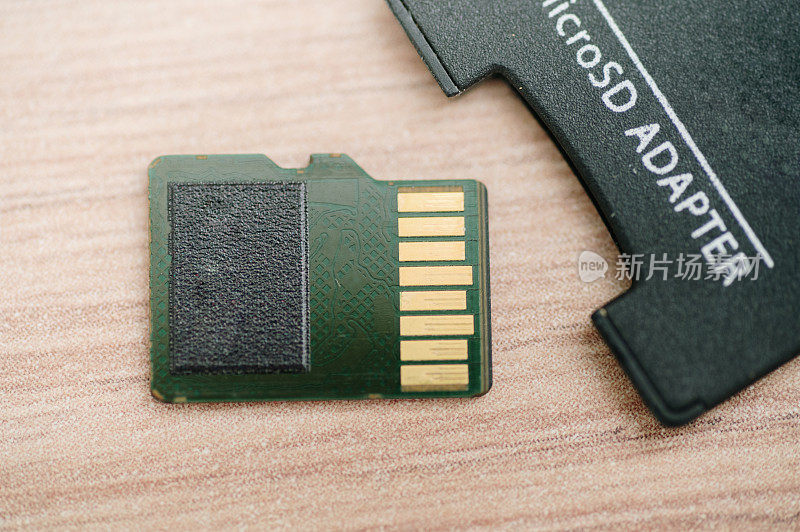 微型SD卡和适配器