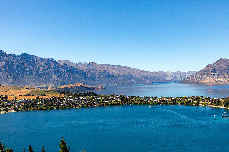 新西兰皇后镇的瓦卡蒂普湖