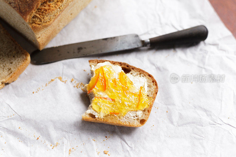 烘烤系列——自制面包片加苦橙果酱