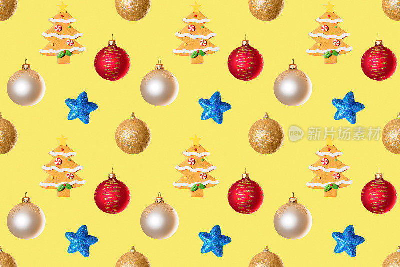 无缝新年图案从圣诞树玩具形式云杉树饼干，红色，白色，金色的球，蓝色的星星在黄色的背景对角线