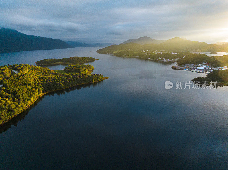挪威湖的鸟瞰图