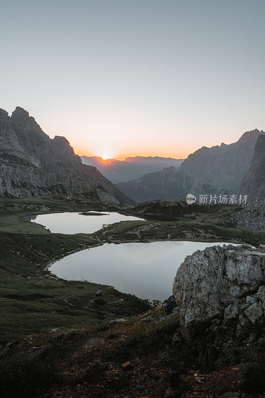 意大利阿尔卑斯山的多洛米特拉瓦雷多的湖泊