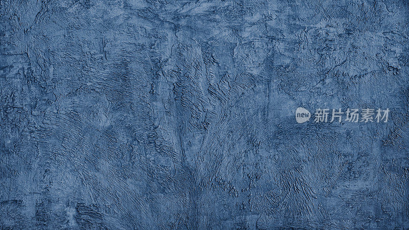 美丽的抽象垃圾装饰深蓝色暗灰泥墙背景，艺术粗糙的风格化纹理网页横幅与空间的文字
