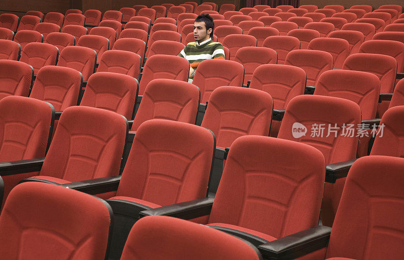 观众座位和一人