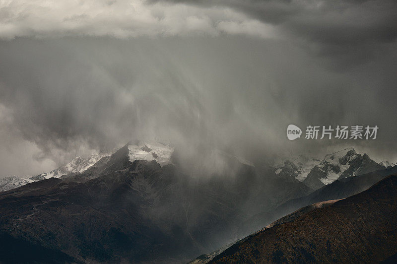 高加索山脉在斯瓦内蒂