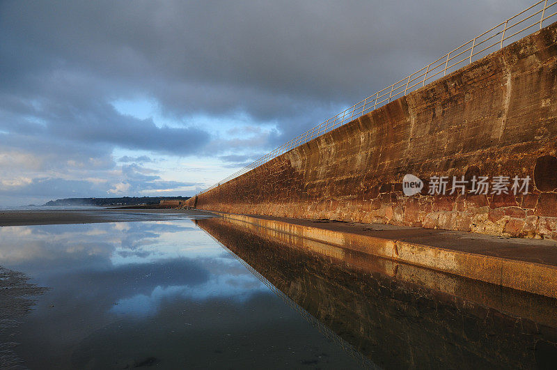 英国泽西岛圣图安湾