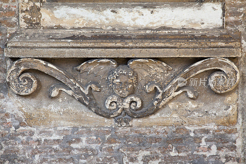 帕多瓦中世纪雕刻的天使装饰品