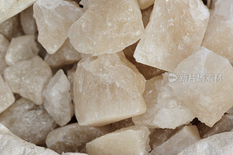 喜马拉雅水晶盐在街头商店出售