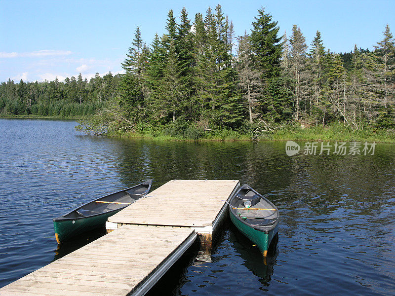 划独木舟在加拿大