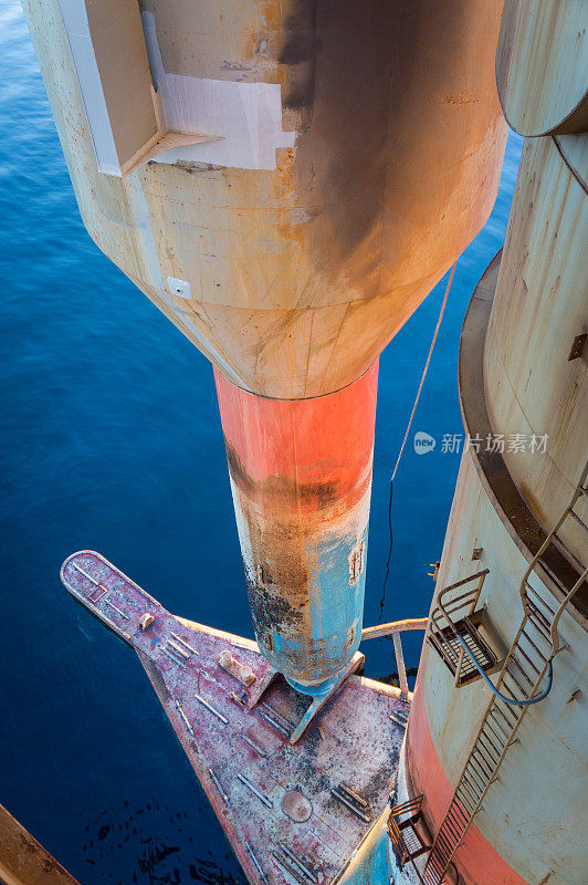 海上石油钻井平台浮筒