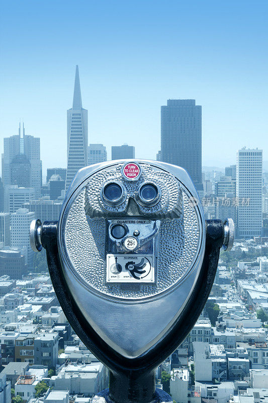 旧金山硬币操作的双筒望远镜