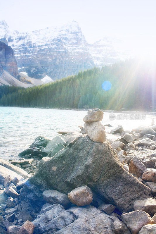 Inukshuk，冰碛湖，加拿大落基山脉