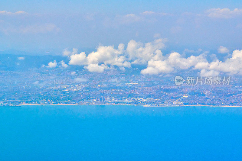 巴塞罗那海岸线鸟瞰图