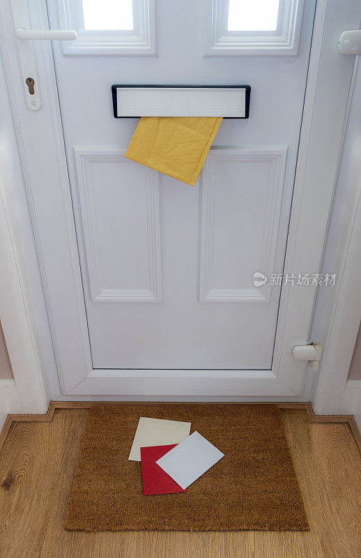 邮件从信箱前门进来