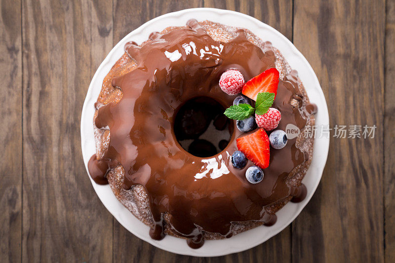 浆果巧克力蛋糕