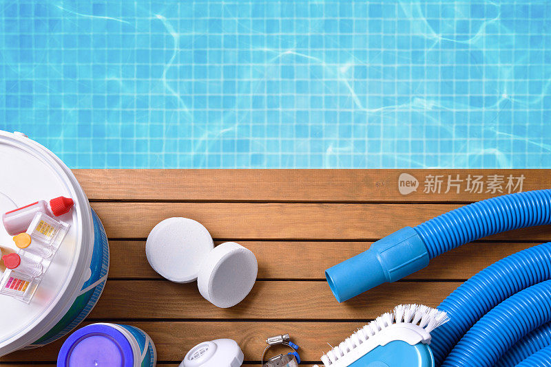 游泳池维护的化工产品和工具