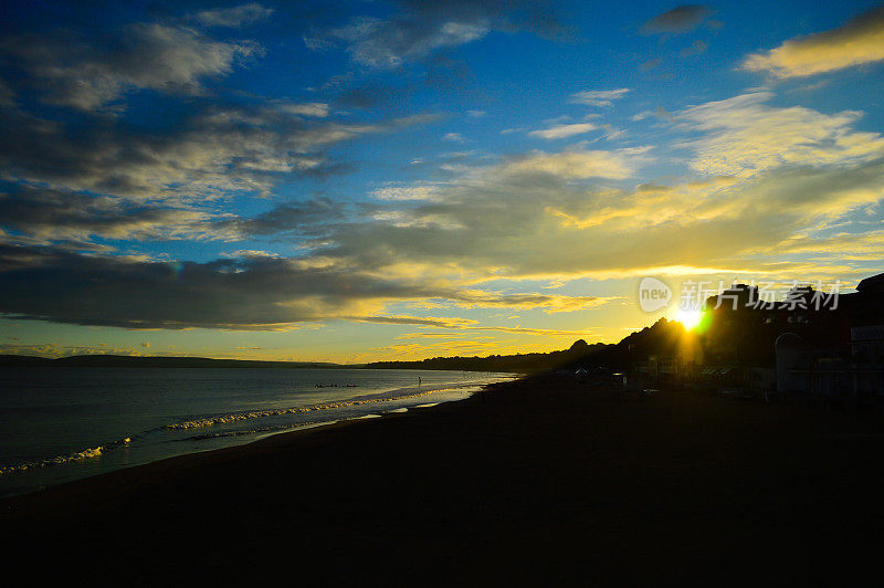 伯恩茅斯海滩的日出时间