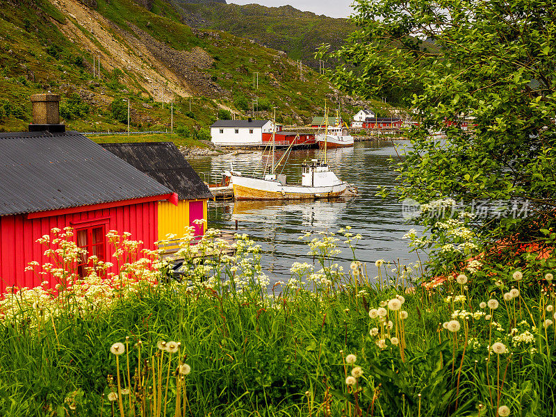挪威罗浮敦群岛鲍尔斯塔德的渔民小屋。