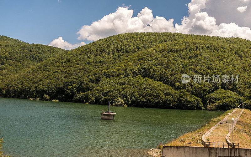 湖的风景