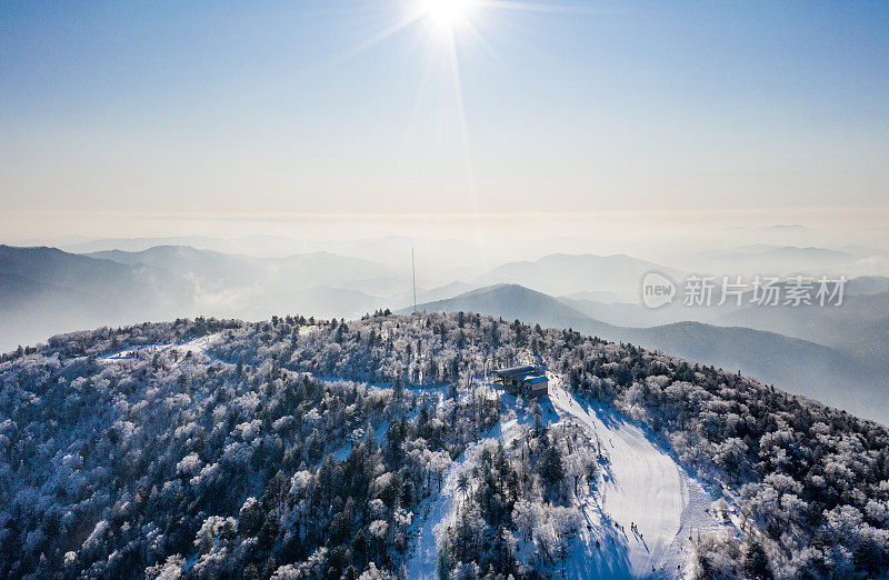 冬季高山滑雪