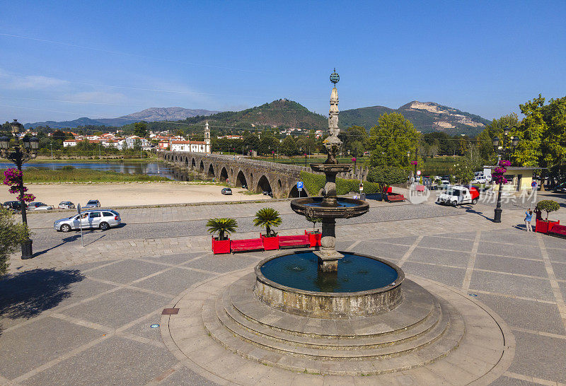 葡萄牙利马桥的喷泉和罗马桥