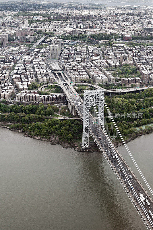 曼哈顿和乔治华盛顿大桥鸟瞰图，纽约