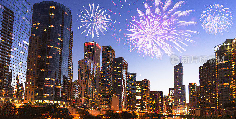 新年之夜芝加哥的地平线