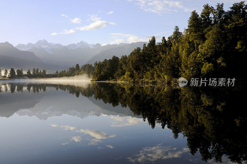 马西森湖倒影