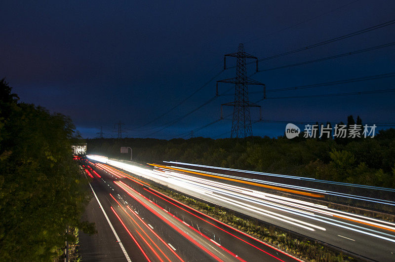 夜间公路(长曝光)