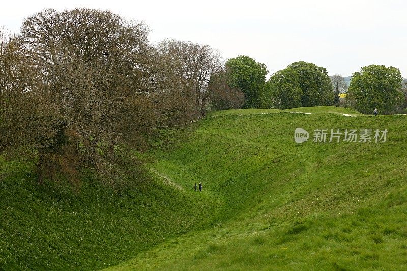 英格兰威尔特郡埃夫伯里古石阵和巨石圈