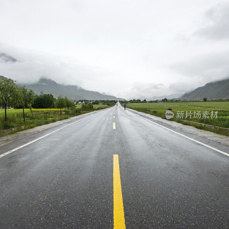 高速公路的背景