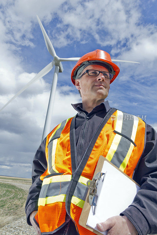 风力工程师工人和替代能源涡轮机