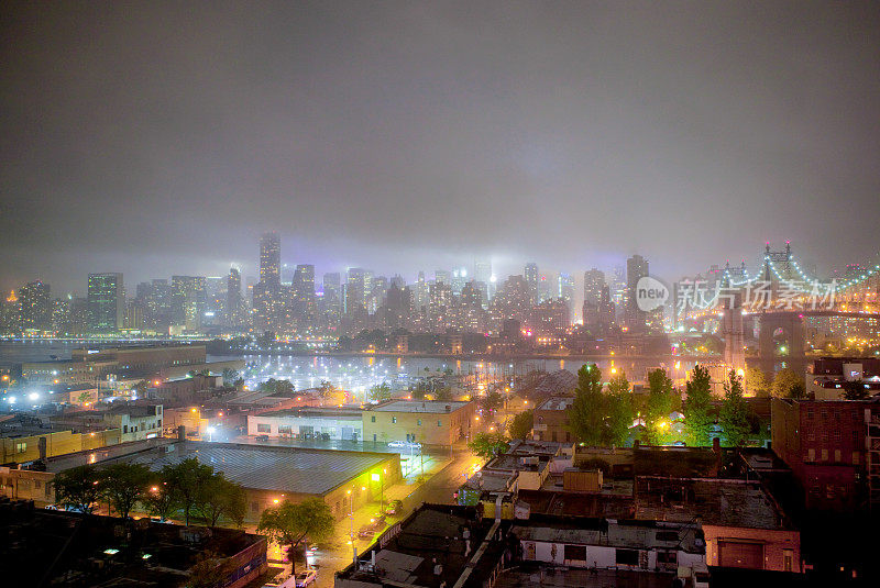 曼哈顿的雨夜