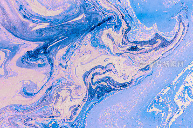 紫青色天蓝色大理石纹理。创意背景与抽象线条油画，手工表面。液体涂料。