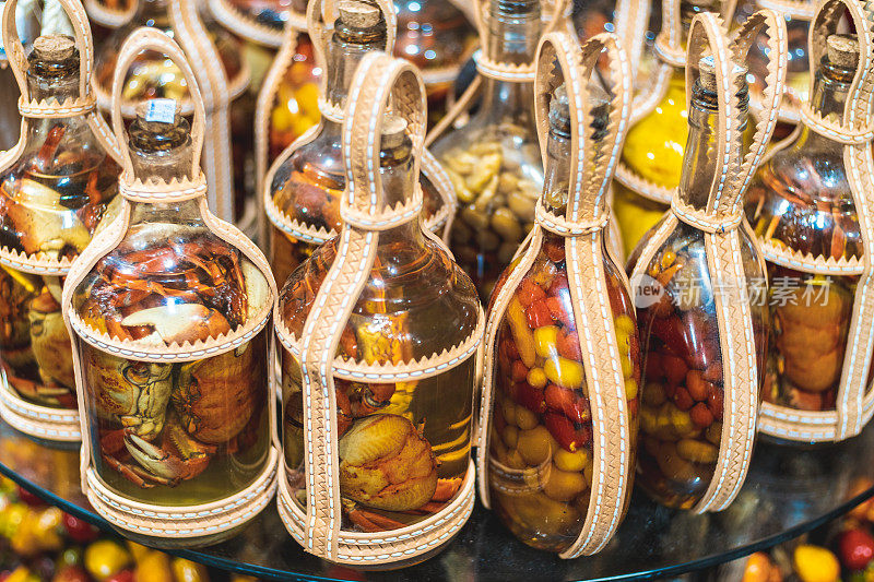 螃蟹和胡椒的cachaça瓶装