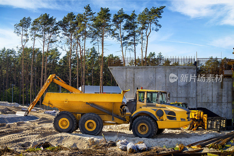 波兰新建S3高速公路上的高架桥施工